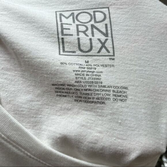 Modern Lux Smile More Croptop White with Pink Letters Size Medium - Picture 7 of 9